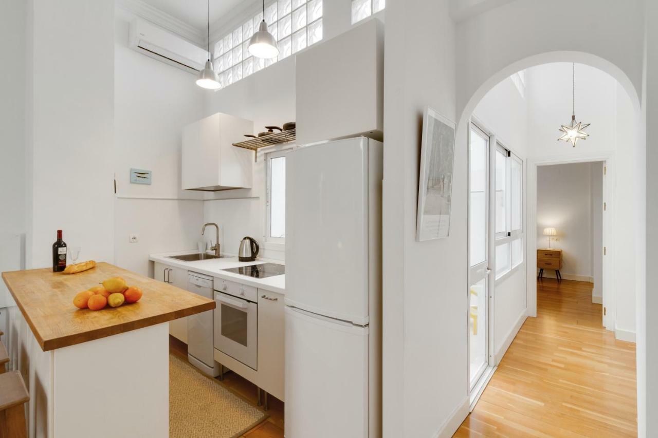 Апартаменты Del Parque Flats Letran Малага Экстерьер фото